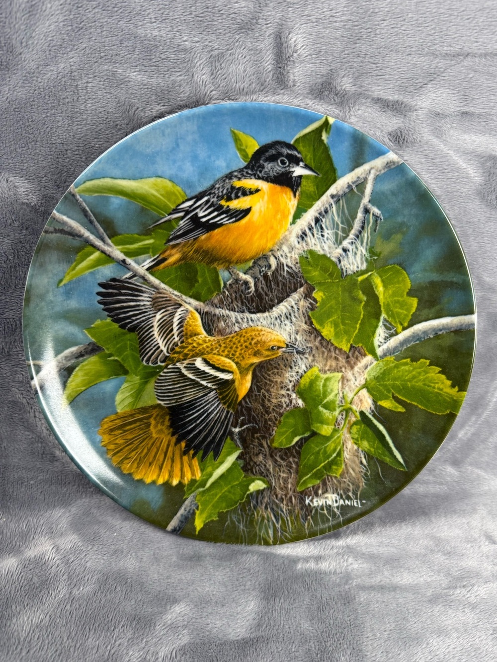 Knowles Yellow and Black Oriole Decorative Plate